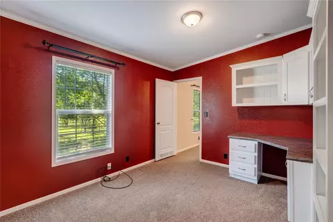 121 NE Pine Ave, Elgin, OK 73538 photo 16