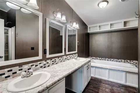 121 NE Pine Ave, Elgin, OK 73538 photo 12