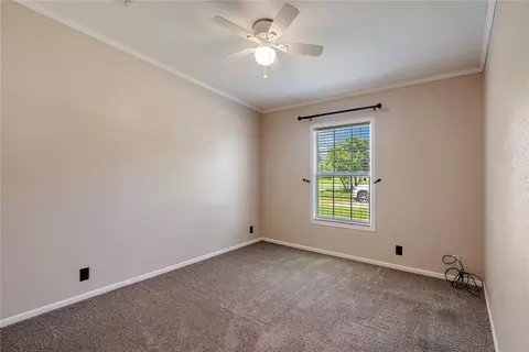 121 NE Pine Ave, Elgin, OK 73538 photo 17