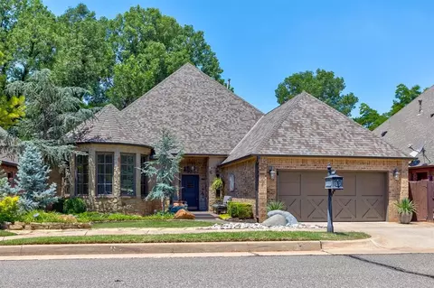 3333 Cheyenne Villa Cir, Edmond, OK 73013