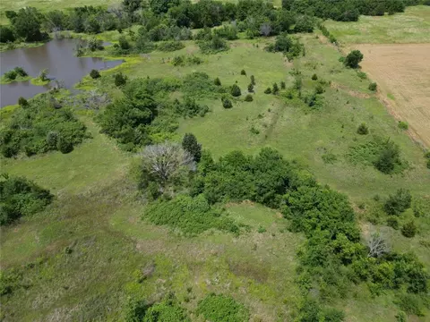 Cedar Road, Henryetta, OK 74437