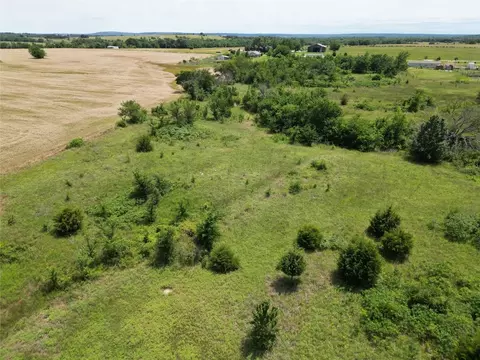 Cedar Road, Henryetta, OK 74437 photo 3