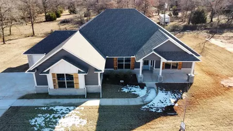 11078 Black Lion Ct, Blanchard, OK 73010