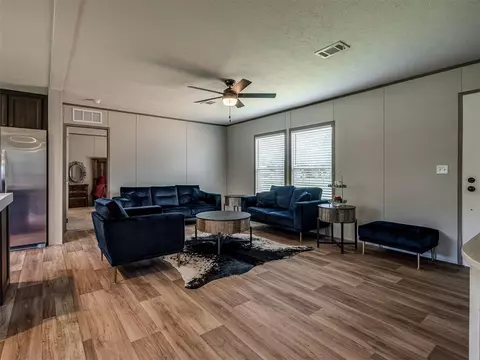 30301 Lake Dr, Mcloud, OK 74851 photo 4
