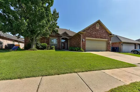 1017 SW 129th St, Oklahoma City, OK 73170