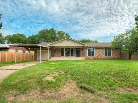 1410 E Walnut St, Shawnee, OK 74801 photo 2