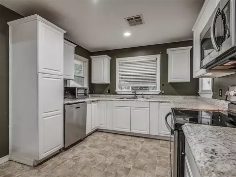 1410 E Walnut St, Shawnee, OK 74801 photo 11