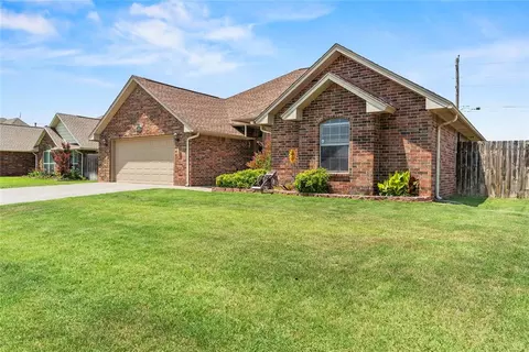 1521 Chisholm Trl, Weatherford, OK 73096