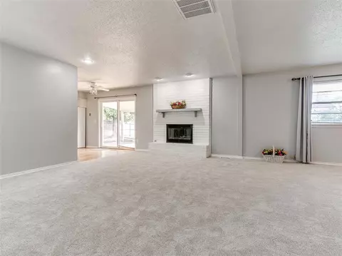603 E 27th St, Edmond, OK 73013 photo 4