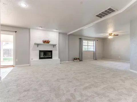 603 E 27th St, Edmond, OK 73013 photo 6