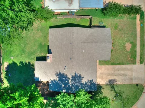 603 E 27th St, Edmond, OK 73013 photo 3
