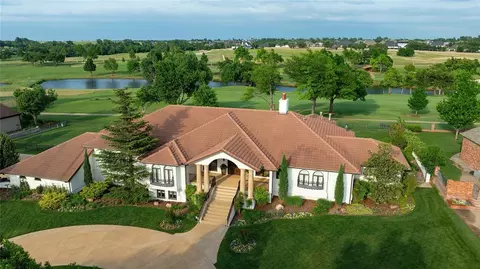 6300 Oak Tree Cir, Edmond, OK 73025