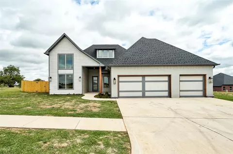 11821 NW 108th Pl, Yukon, OK 73099