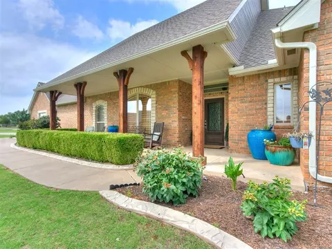 14775 Kaelyn Ln, Yukon, OK 73099