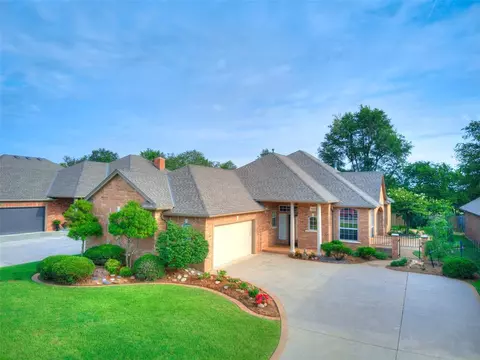 1121 River Birch Dr, Yukon, OK 73099