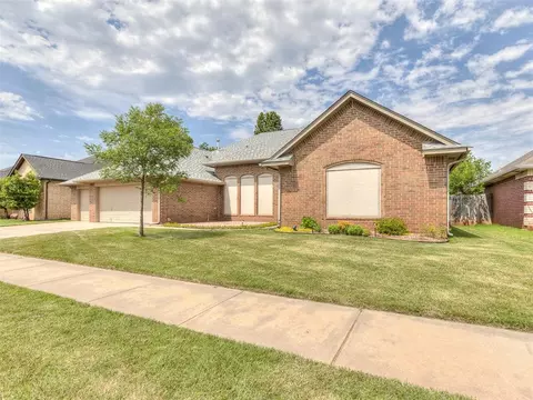 2717 Kingsley Ln, Oklahoma City, OK 73128