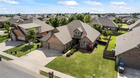4817 Champlain Pl, Edmond, OK 73025 photo 3