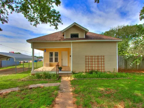 516 W Apache St, Purcell, OK 73080 photo 2