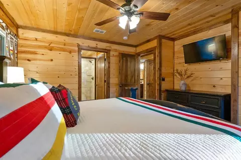 565 Sugar Pine Loop, Broken Bow, OK 74728 photo 12