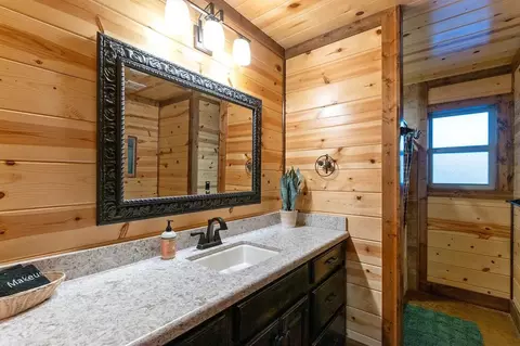 565 Sugar Pine Loop, Broken Bow, OK 74728 photo 21