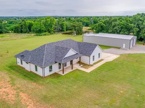 27750 S County Line Ave, Blanchard, OK 73010