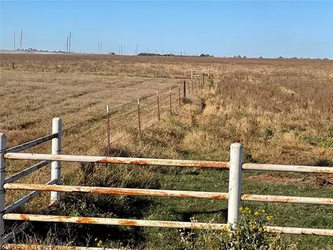 W Hwy 51 Highway, Hennessey, OK 73742