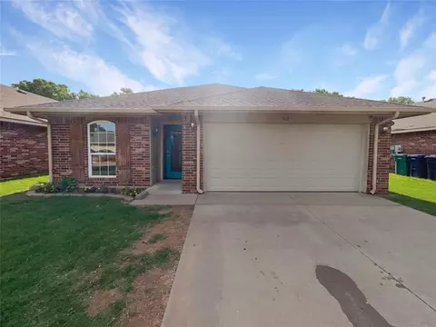 512 Choctaw Gate Dr, Yukon, OK 73099