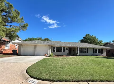 1601 Brighton Ave, The Village, OK 73120