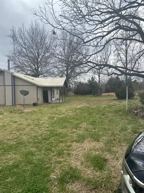 3552 N 374th St, Holdenville, OK 74848