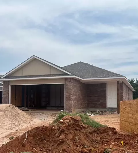 11432 SW 12th St, Yukon, OK 73099