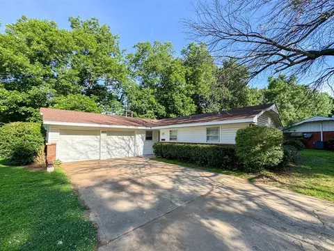 1638 Normandie Dr, Norman, OK 73072