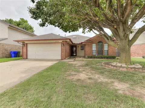 2324 Buckhorn Dr, Norman, OK 73072
