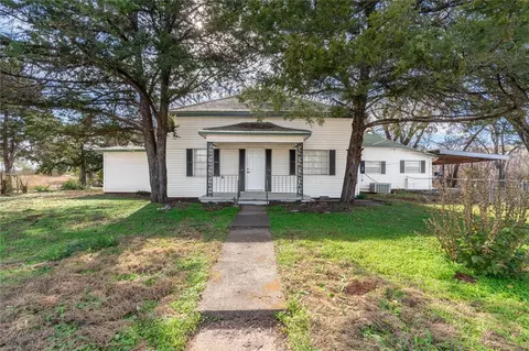 203 W Illinois Ave, Chickasha, OK 73018