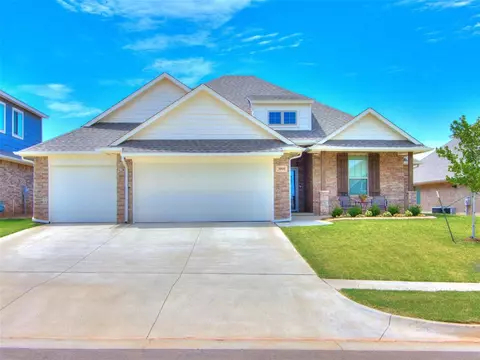 3009 Hazel Holw, Moore, OK 73160