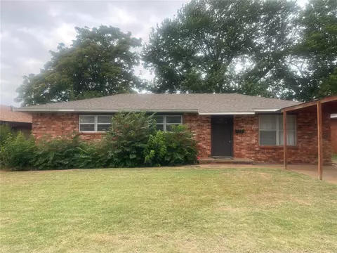 703 N 4th St, Weatherford, OK 73096