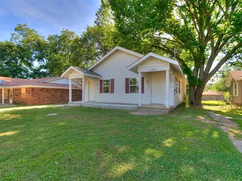117 S Center St, Shawnee, OK 74801