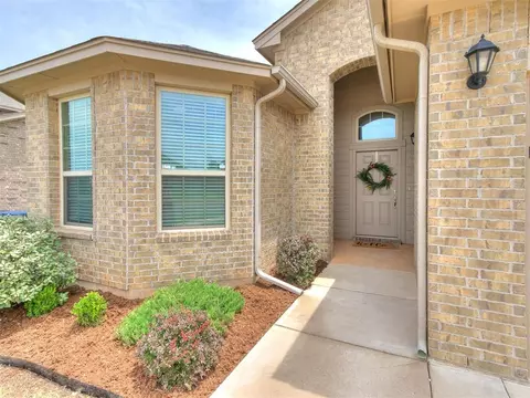 9524 Timberland Ln, Yukon, OK 73099