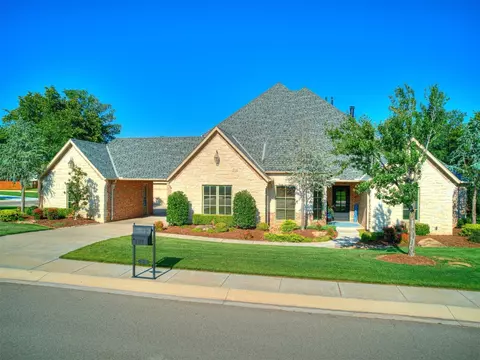 5108 Water Oak Way, Edmond, OK 73034