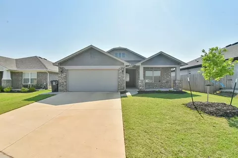 15700 Potomac Dr, Edmond, OK 73013