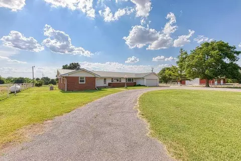 1100 W Shepherd St, Seiling, OK 73663