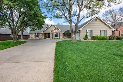 14808 Glenmark Dr, Edmond, OK 73013