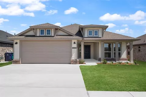8504 Gibbs Dr, Oklahoma City, OK 73135