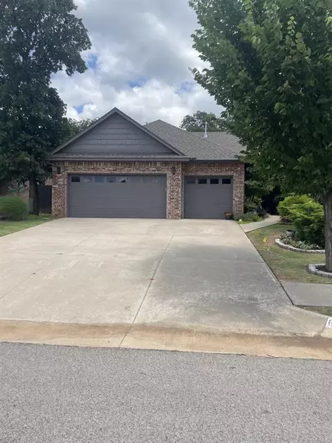 620 Martina Ln, Edmond, OK 73034