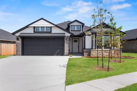 725 Ozark Ln, Norman, OK 73069