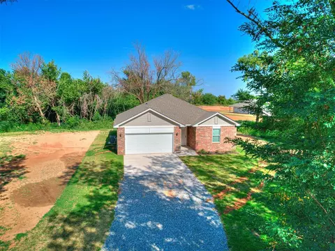 2580 N Manning Rd, El Reno, OK 73036