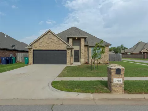 2201 Rivera Rd, Yukon, OK 73099