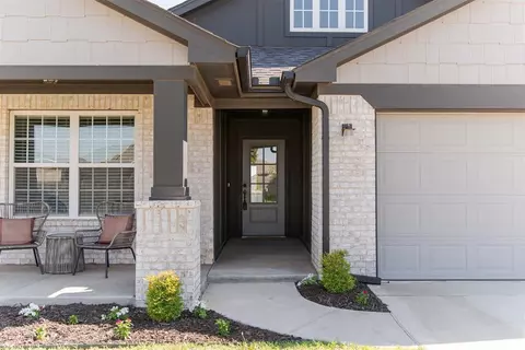 15736 Caney Dr, Edmond, OK 73013