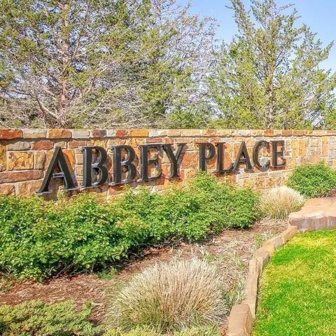 4501 Abbey Cir, Edmond, OK 73034