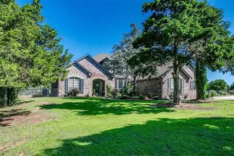 10000 Fawn Trace Rd, Mustang, OK 73064