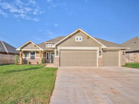 2305 Creekview Trl, Moore, OK 73160